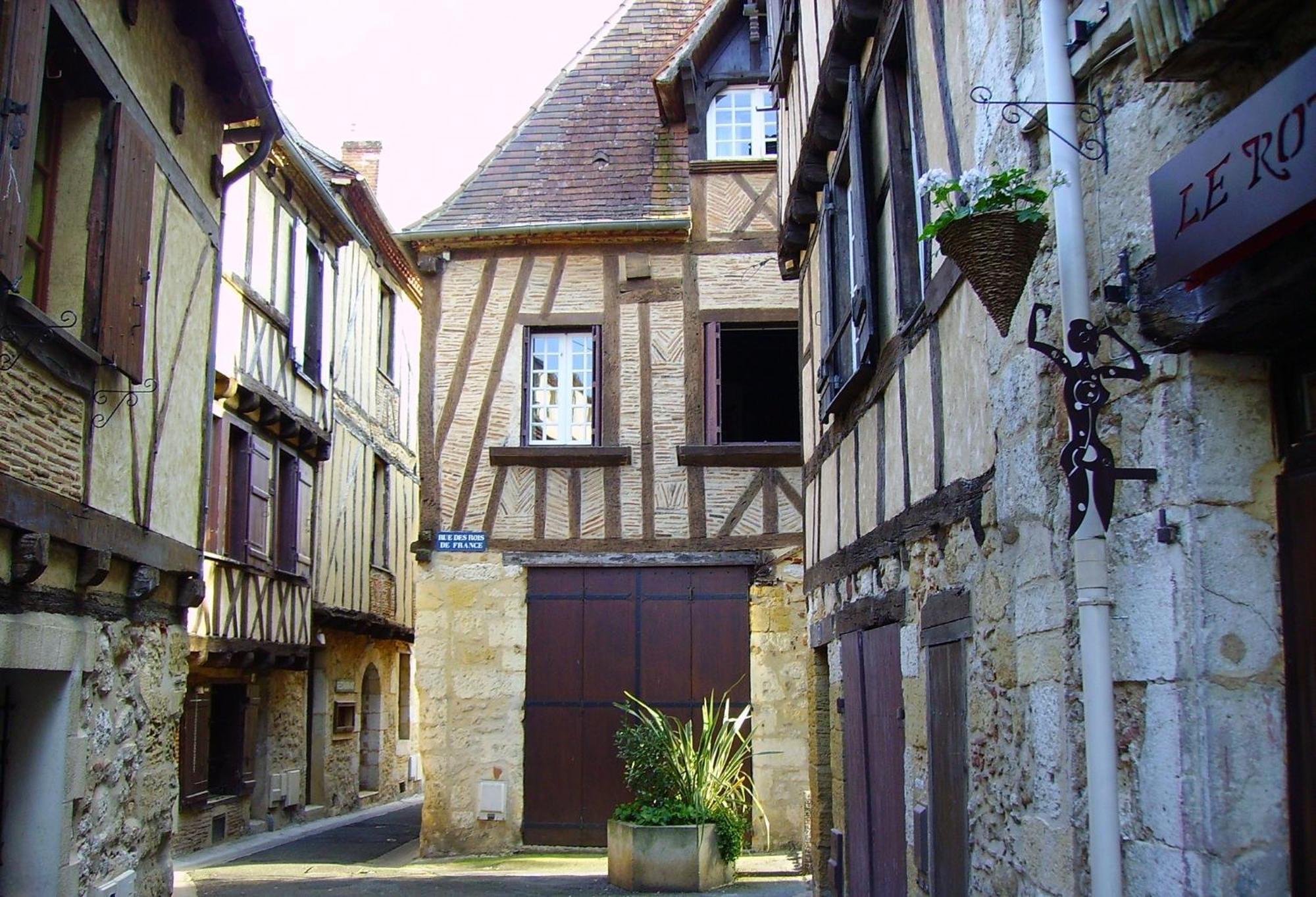 Studio Avec Terrasse Et Jardinet En Centre Ville 贝尔热拉克 外观 照片